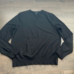 BANANA REPUBLIC Men’s Black Cashmere Wool Lightweight Pullover V-Neck Sweater